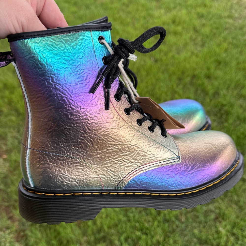 NEW! Dr. Martens 1460 Rainbow Iridescent Leather Boots NWT Size 6 US‎ Women’s